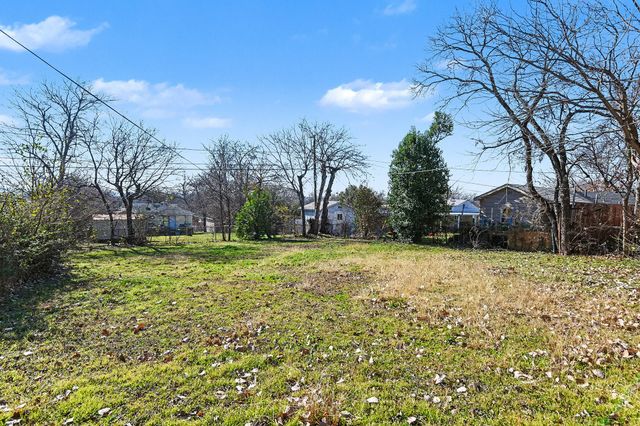 5129 Penrod Court, River Oaks, TX 76114