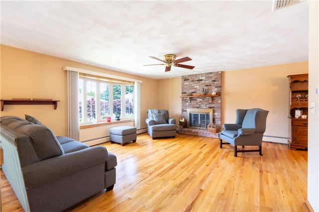 9 Kathleen Drive, Warren, RI 02885