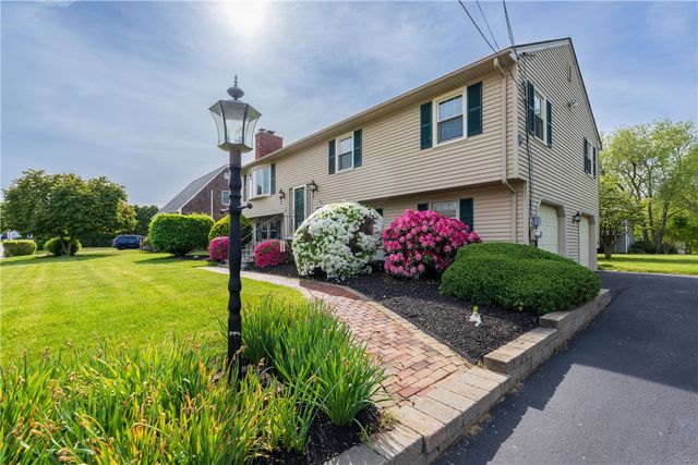 9 Kathleen Drive, Warren, RI 02885