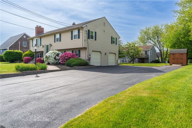 9 Kathleen Drive, Warren, RI 02885