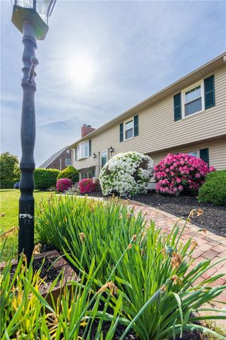 9 Kathleen Drive, Warren, RI 02885