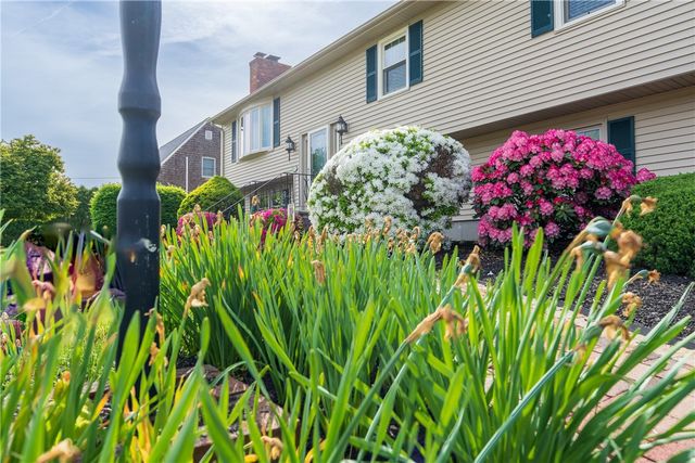 9 Kathleen Drive, Warren, RI 02885