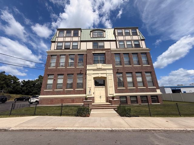 58 Almont 11, Malden, MA 02148
