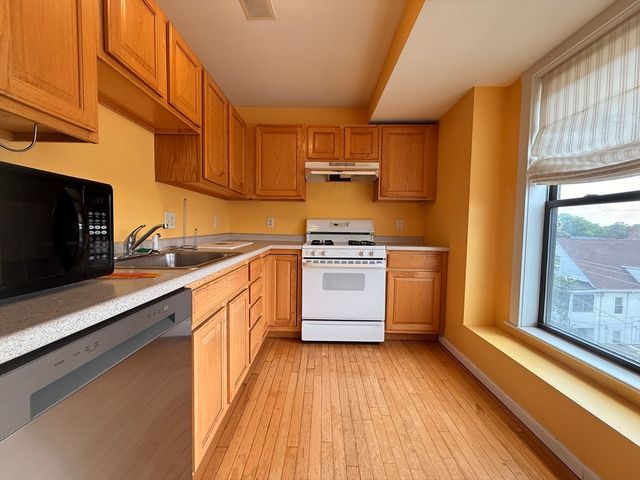 58 Almont 11, Malden, MA 02148