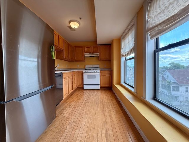 58 Almont 11, Malden, MA 02148