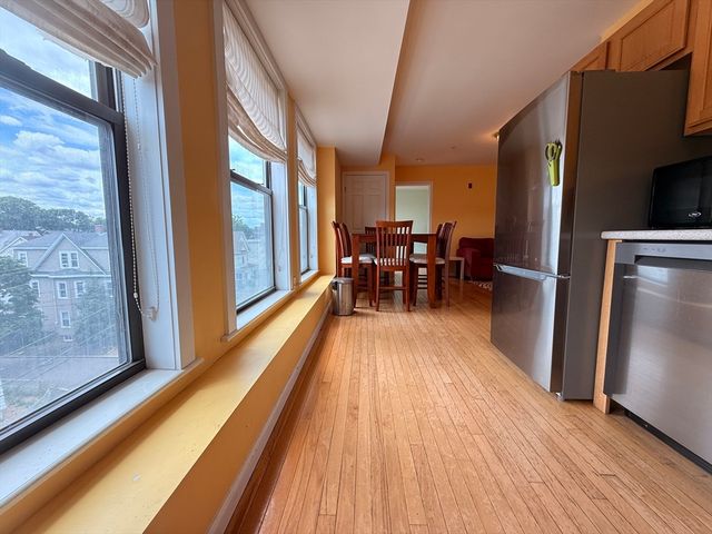58 Almont 11, Malden, MA 02148