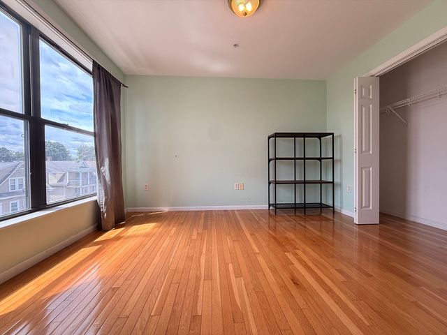 58 Almont 11, Malden, MA 02148