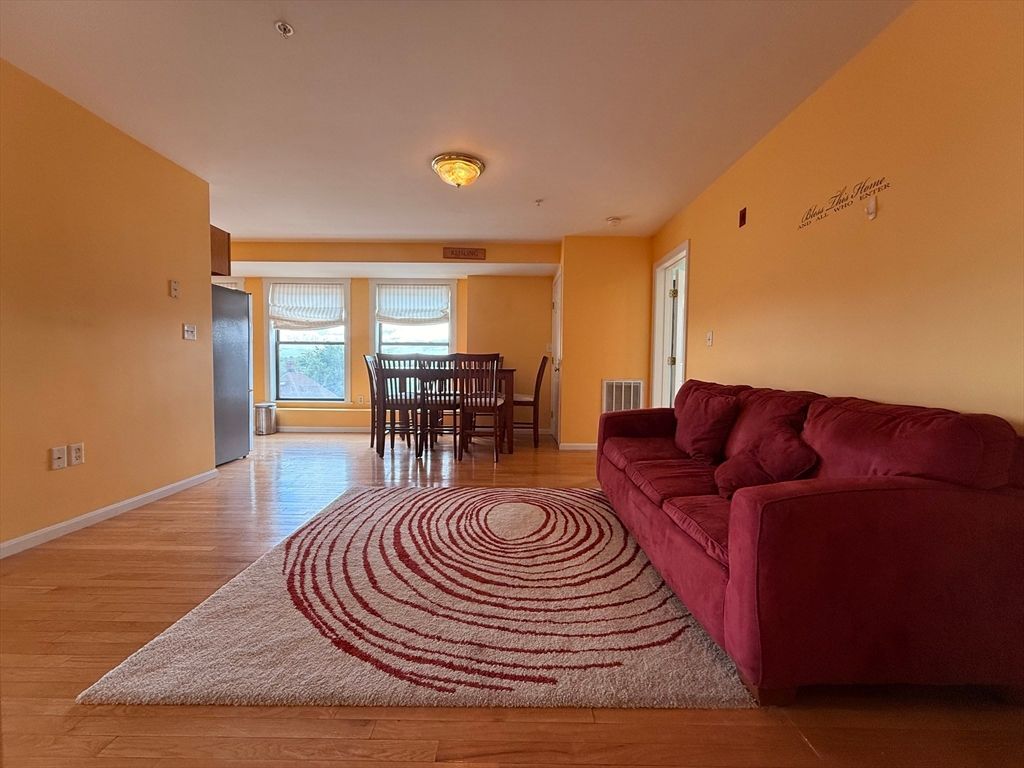 58 Almont 11, Malden, MA 02148
