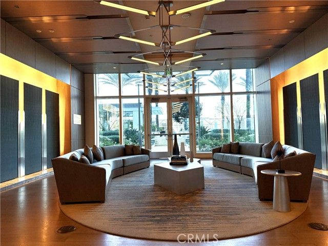 877 Francisco 517, Los Angeles, CA 90017