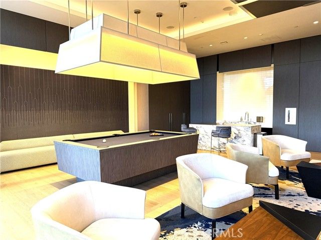 877 Francisco 517, Los Angeles, CA 90017