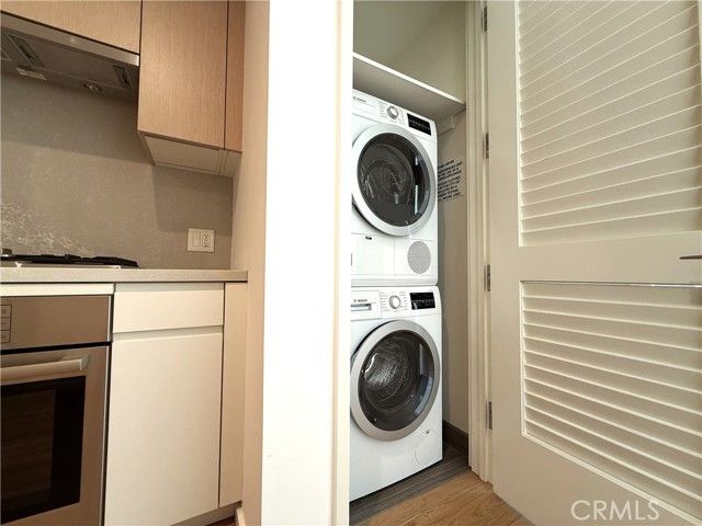 877 Francisco 517, Los Angeles, CA 90017