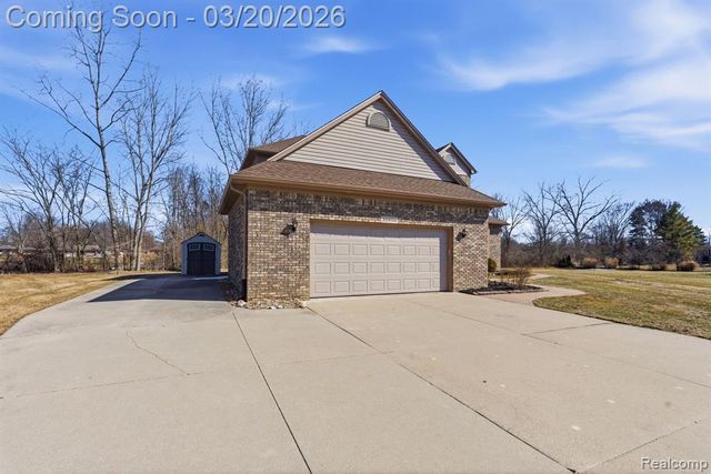 35950 Tamarack Court, New Baltimore, MI 48047