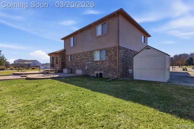 35950 Tamarack Court, New Baltimore, MI 48047