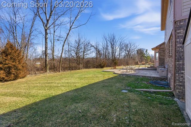 35950 Tamarack Court, New Baltimore, MI 48047