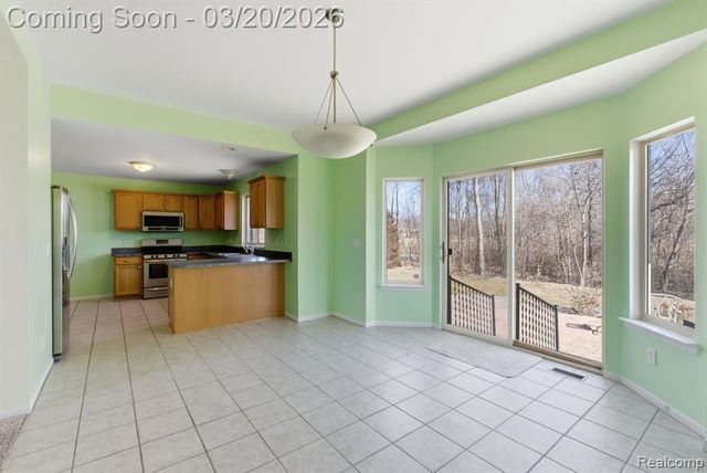 35950 Tamarack Court, New Baltimore, MI 48047