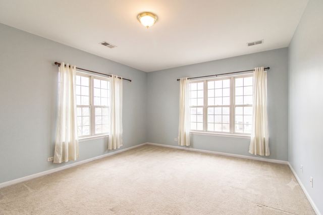 6 Beaconsfield Court, Lincolnshire, IL 60069