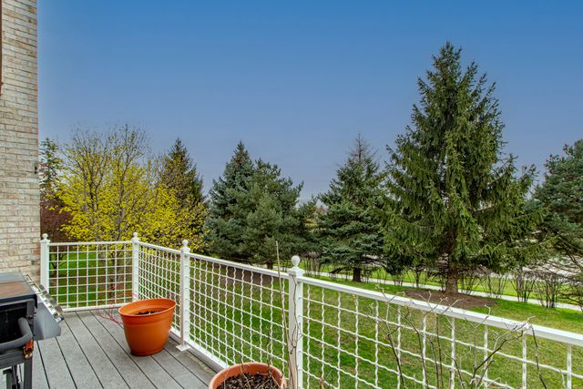 6 Beaconsfield Court, Lincolnshire, IL 60069