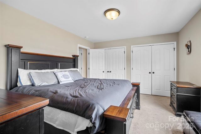 20 Barnett Shoals Drive, Weaverville, NC 28787