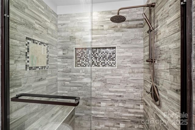 20 Barnett Shoals Drive, Weaverville, NC 28787