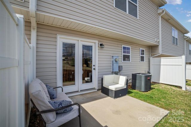 20 Barnett Shoals Drive, Weaverville, NC 28787
