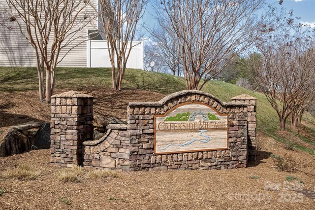 20 Barnett Shoals Drive, Weaverville, NC 28787