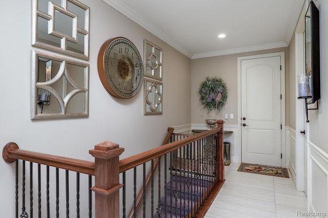 3960 HARVEST CREEK Court, Oakland Charter Township, MI 48306