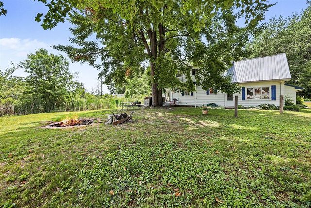 11482 Lakeshore Drive, Lakeview, MI 48850