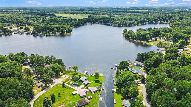 11482 Lakeshore Drive, Lakeview, MI 48850