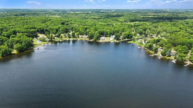 11482 Lakeshore Drive, Lakeview, MI 48850