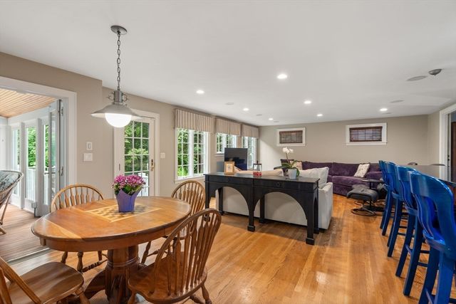 42 Sheridan Rd, Wellesley, MA 02481