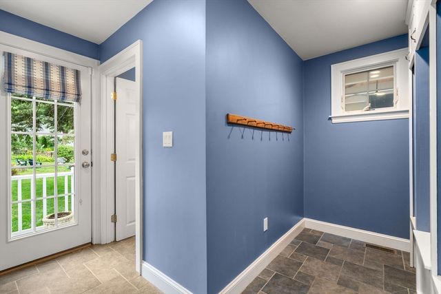 42 Sheridan Rd, Wellesley, MA 02481