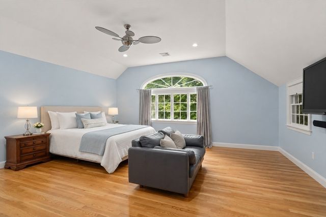 42 Sheridan Rd, Wellesley, MA 02481