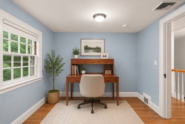 42 Sheridan Rd, Wellesley, MA 02481