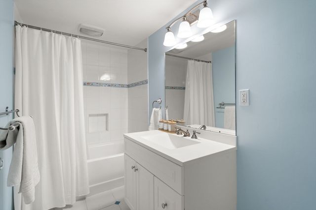 42 Sheridan Rd, Wellesley, MA 02481