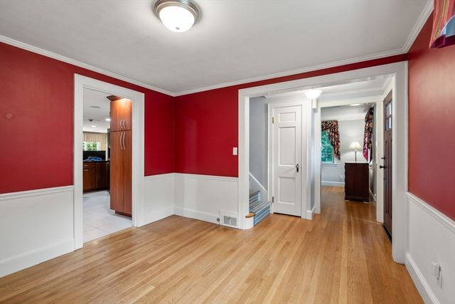 42 Sheridan Rd, Wellesley, MA 02481