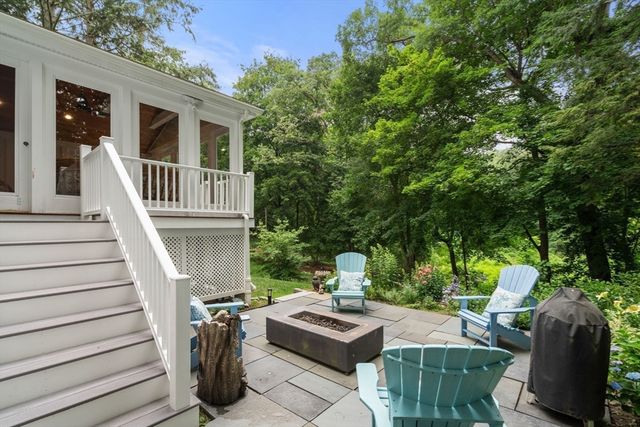 42 Sheridan Rd, Wellesley, MA 02481