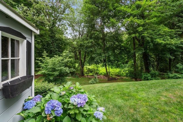 42 Sheridan Rd, Wellesley, MA 02481
