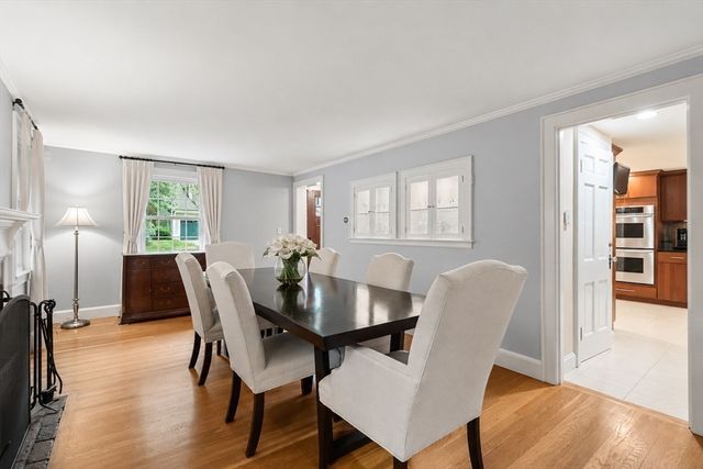 42 Sheridan Rd, Wellesley, MA 02481
