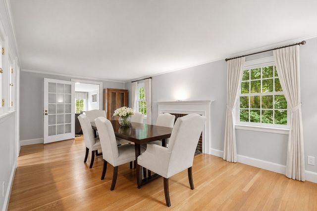 42 Sheridan Rd, Wellesley, MA 02481