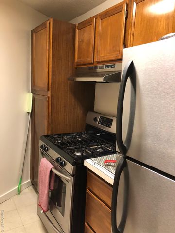 1 Bay Club Drive 4Y, Bayside, NY 11360