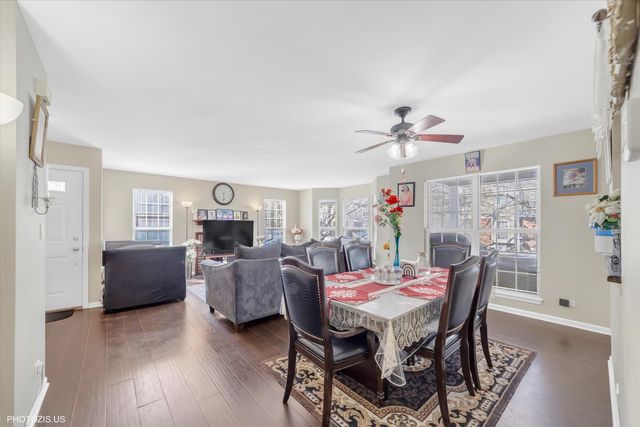 864 Lansing Court 864, Vernon Hills, IL 60061