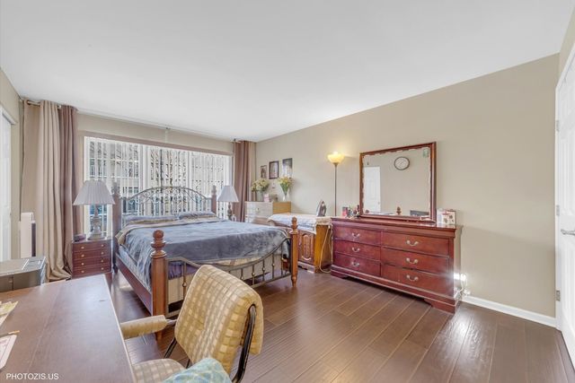 864 Lansing Court 864, Vernon Hills, IL 60061