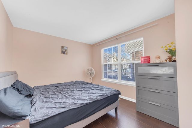 864 Lansing Court 864, Vernon Hills, IL 60061