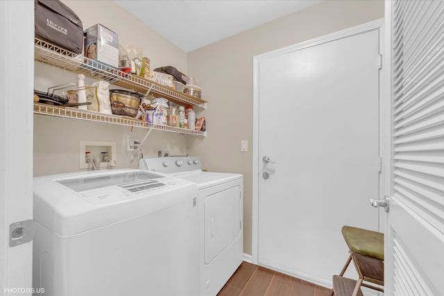 864 Lansing Court 864, Vernon Hills, IL 60061