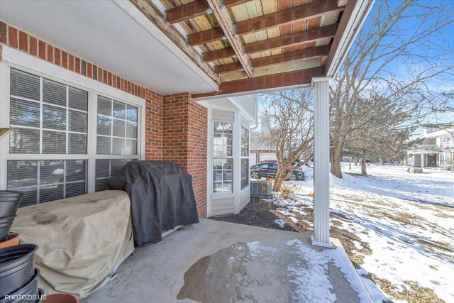 864 Lansing Court 864, Vernon Hills, IL 60061