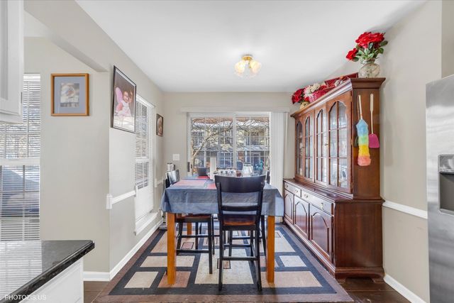 864 Lansing Court 864, Vernon Hills, IL 60061