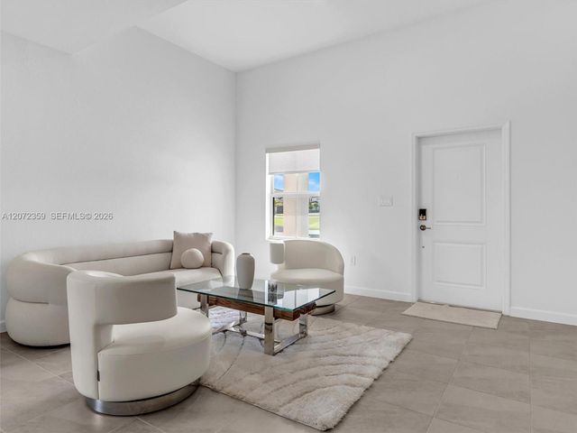 2832 SE 23rd Avenue, Homestead, FL 33035