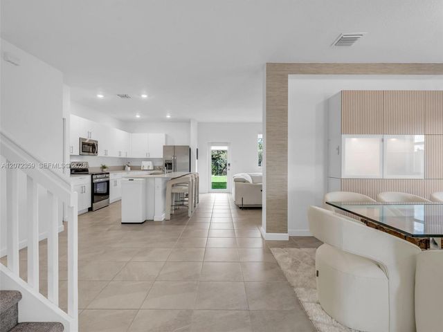 2832 SE 23rd Avenue, Homestead, FL 33035