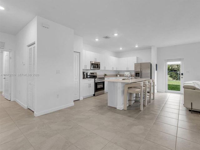 2832 SE 23rd Avenue, Homestead, FL 33035