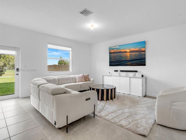 2832 SE 23rd Avenue, Homestead, FL 33035